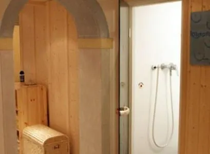 Alpenhof Pension-garni 3* ناودرس