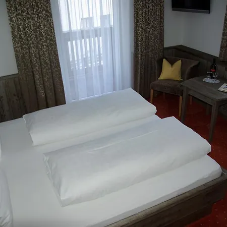 بيت ضيافة Alpenhof Pension-garni ناودرس