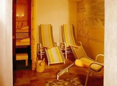 بيت ضيافة Alpenhof Pension-garni